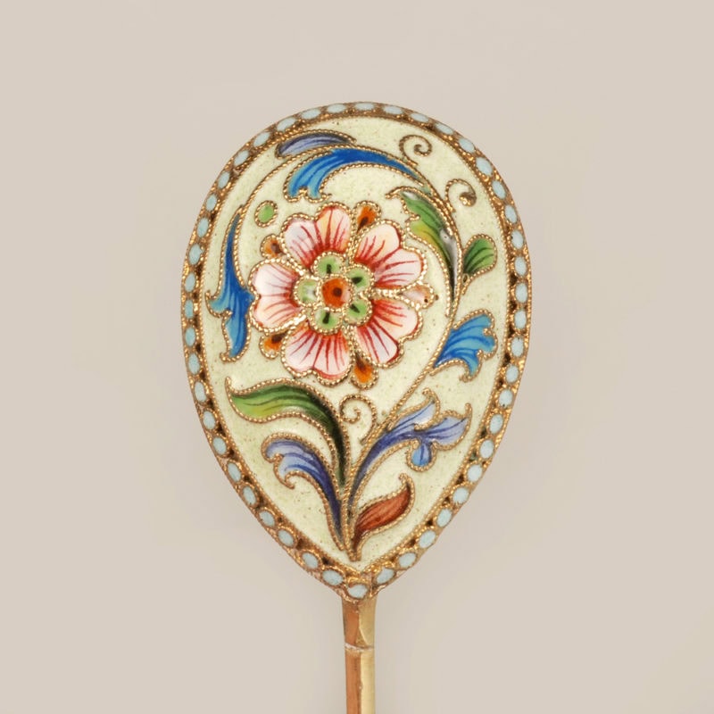 A set of 12 shaded cloisonné enamel spoons by Feodor Rückert - Image 2