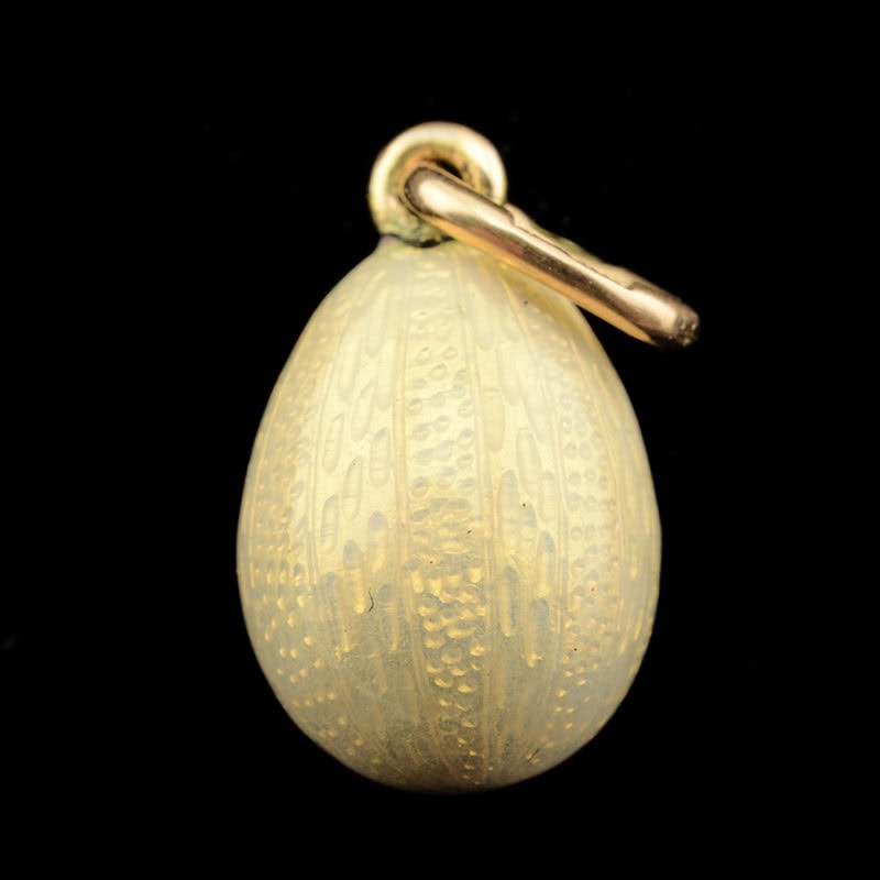 A Fabergé jeweled gold & guilloché enamel miniature pendant Easter egg - Image 2