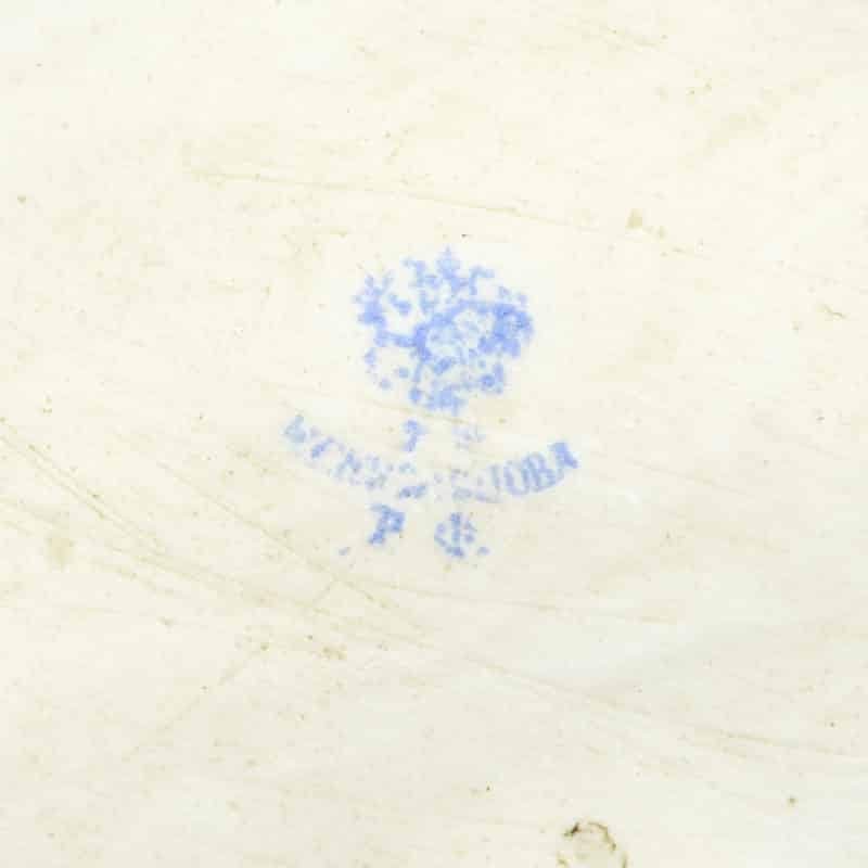 A Russian porcelain Kuznetsov hen form covered bowl - Image 6