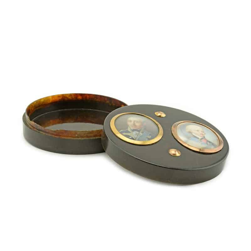 A Gold-Mounted Tortoise Shell Bonbonnière with Portraits of Paul I & Friedrich of Prussia - Image 4