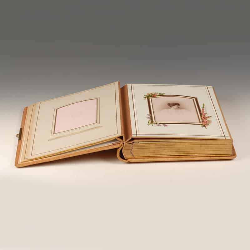 The Thiesse-Stewart Family: A Russian album with thirty-five portraits by important Russian photographers - Image 7