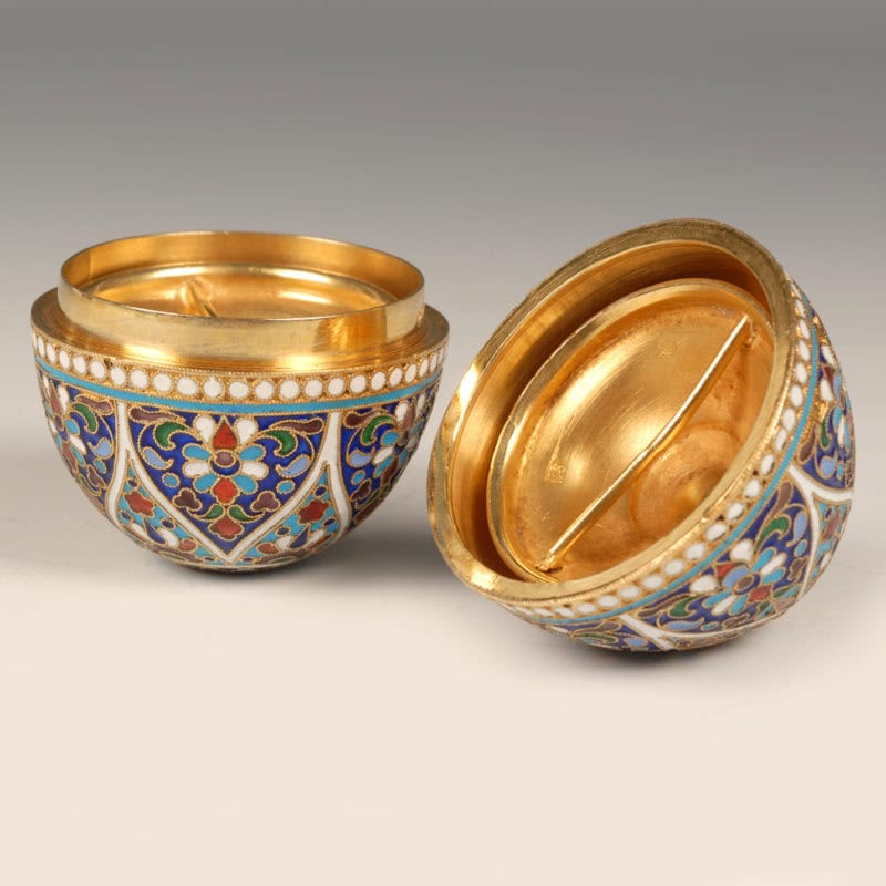 Zverev cloisonne enamel Easter egg with stands - Image 3