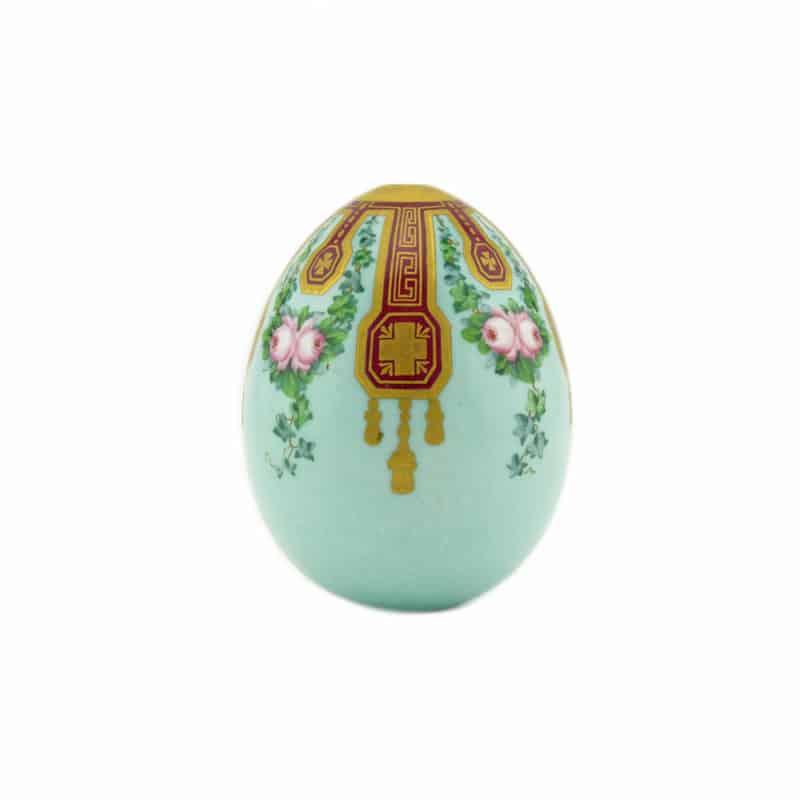An Imperial Porcelain Factory Easter Egg - Image 2