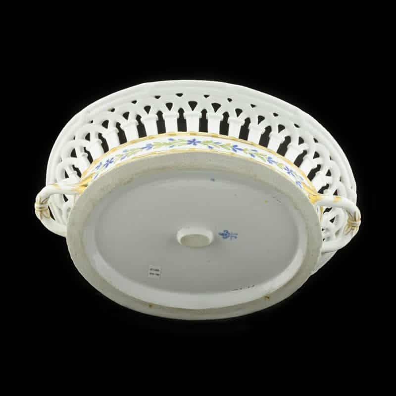 Russian Imperial Porcelain Factory pierced fruit basket from the Service with Cornflowers - Image 4