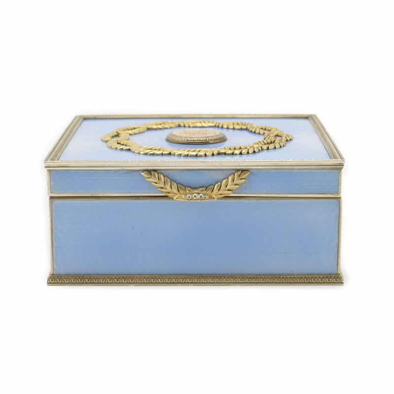 A jeweled gold-mounted guilloché enamel table box by Ivan Britzin - Image 3