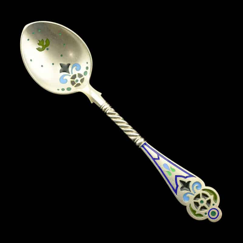A set of 12 Russian silver gilt and champleve, plique-a-jour enamel sherbet spoons - Image 2