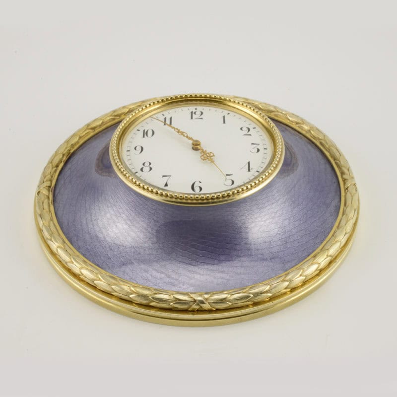 Fabergé lavender guilloché enamel capstan-shaped desk clock - Image 2