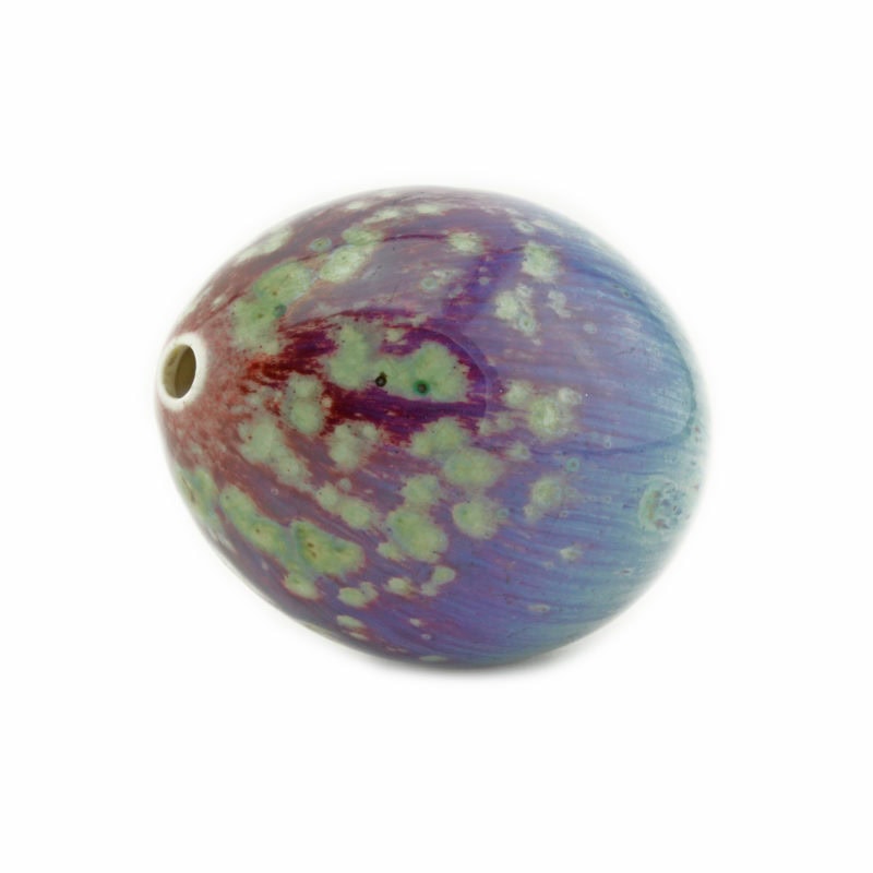 A Russian Imperial Porcelain Factory Easter egg with oxblood glaze - Image 2