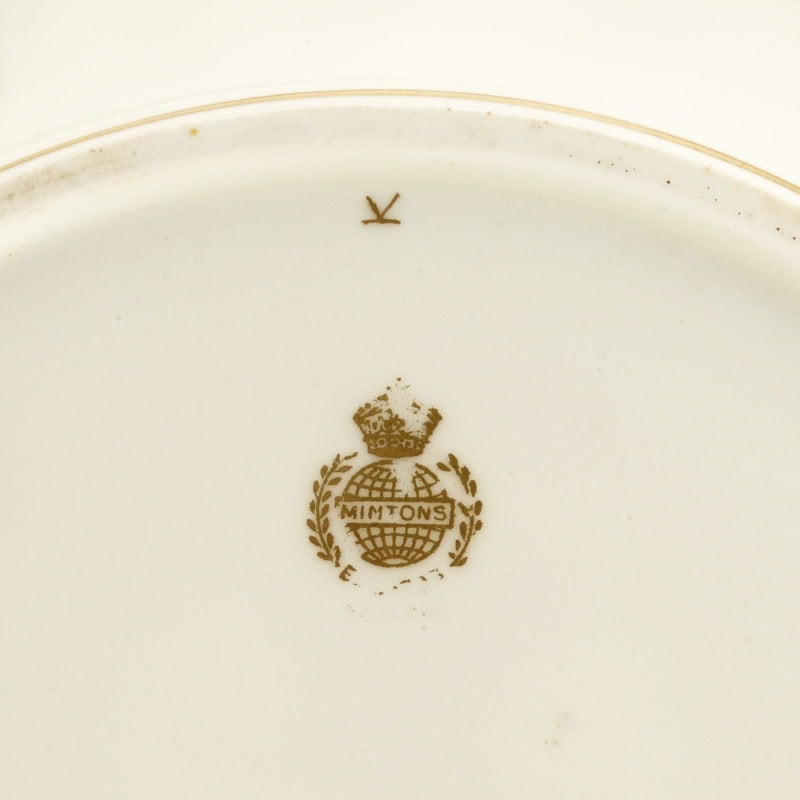 Minton porcelain plate after the Cameo Service - Image 4
