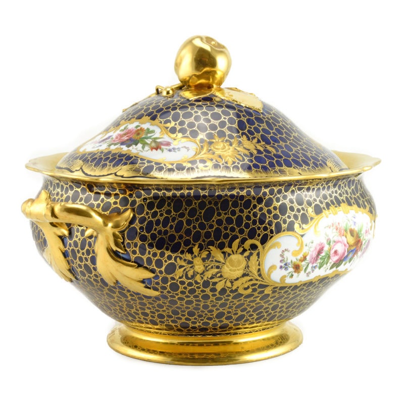 An impressive Imperial Porcelain Factory tureen with cover & underplate from the so-called Cobalt Service - Image 7