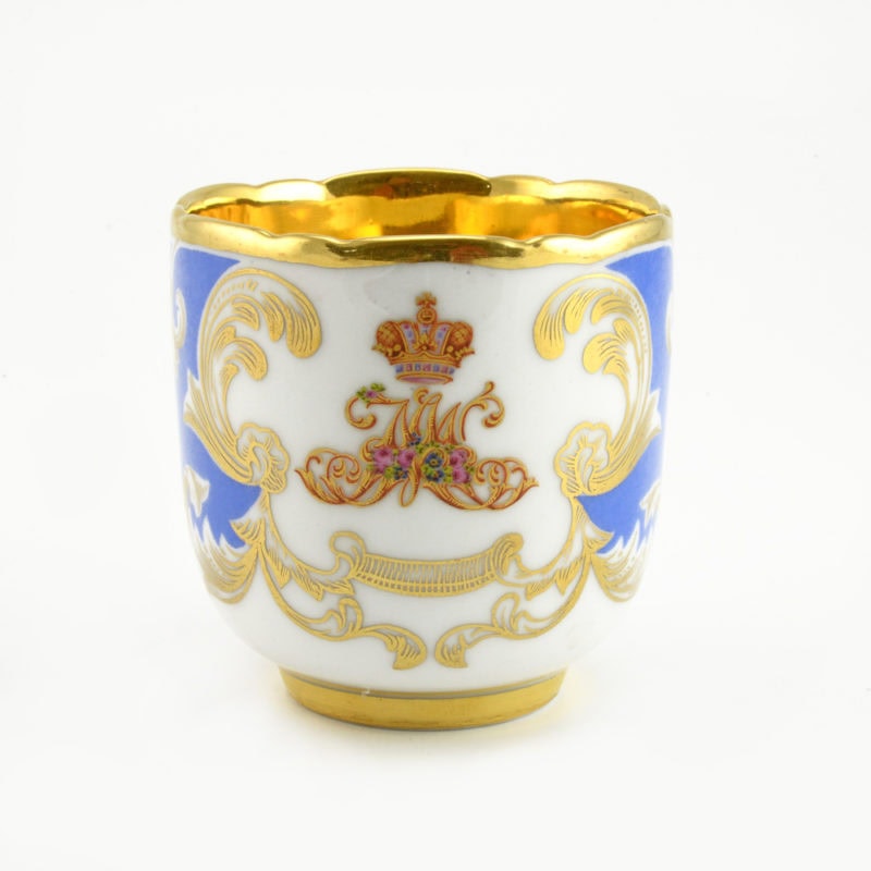Russian Imperial porcelain cup & saucer from the Service of His Majesty's Own Dacha at Peterhof - Image 6