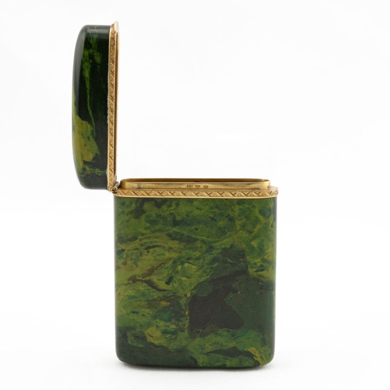 Austrian gold-mounted green stone case - Image 3