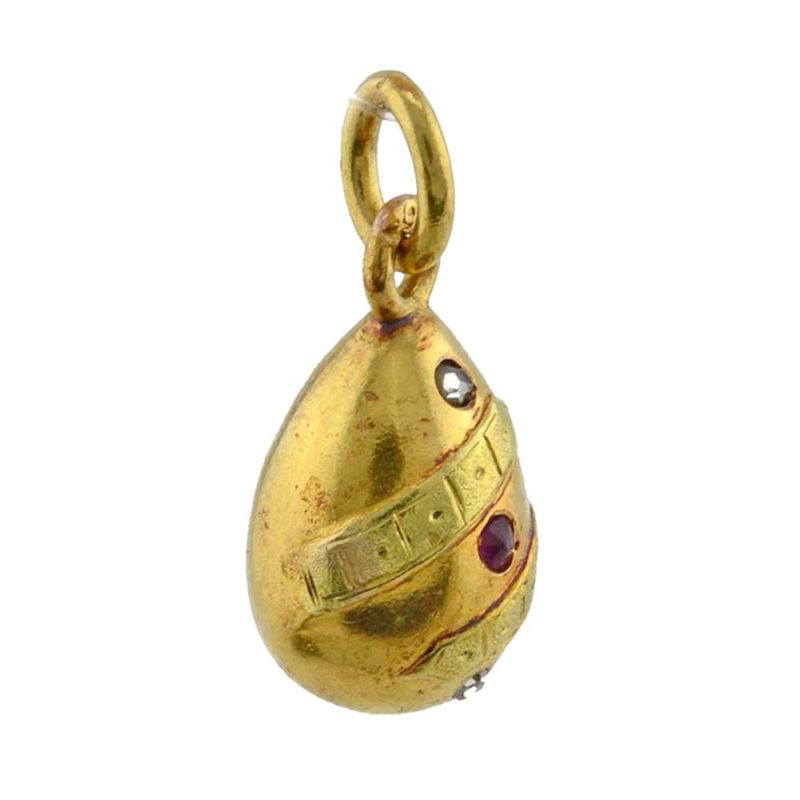 A Russian two-color gold miniature pendant Easter egg with diamonds & a ruby - Image 2