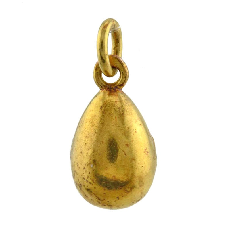 A Russian two-color gold miniature pendant Easter egg with diamonds & a ruby - Image 3