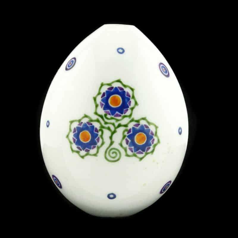 Russian porcelain Easter egg with Stil modern ornament - Image 3