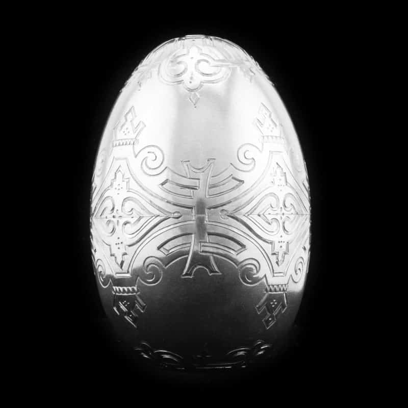 An engraved Russian silver Easter egg with stands - Image 3