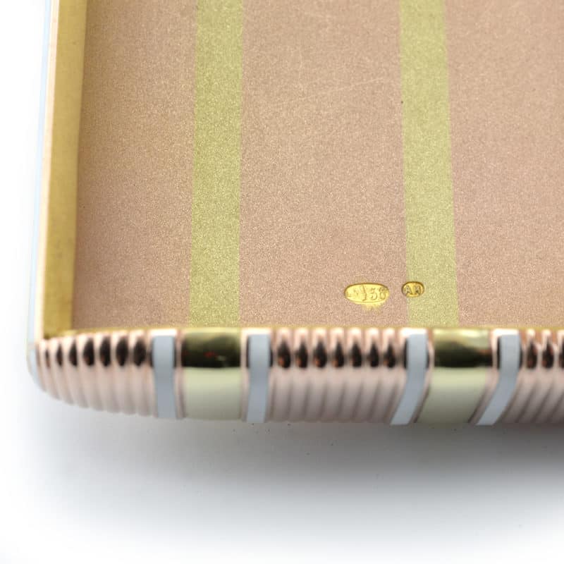 A Fabergé two-color gold & enamel cigarette case with cabochon sapphire thumbpiece - Image 9