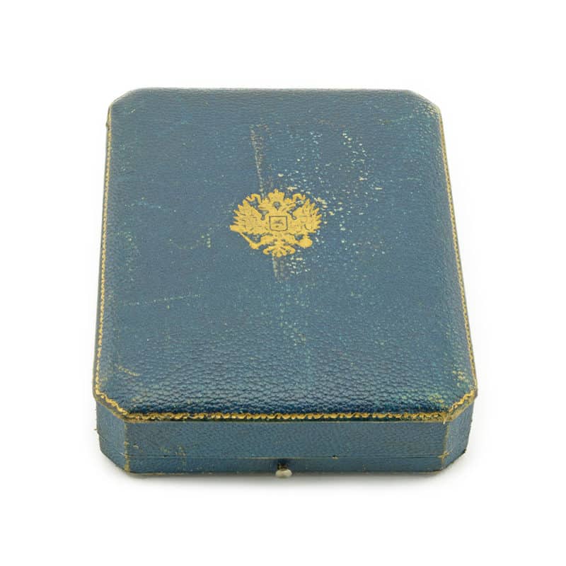 A Russian jeweled gilded silver & guilloché enamel Imperial presentation cigarette case, the Third Artel - Image 2
