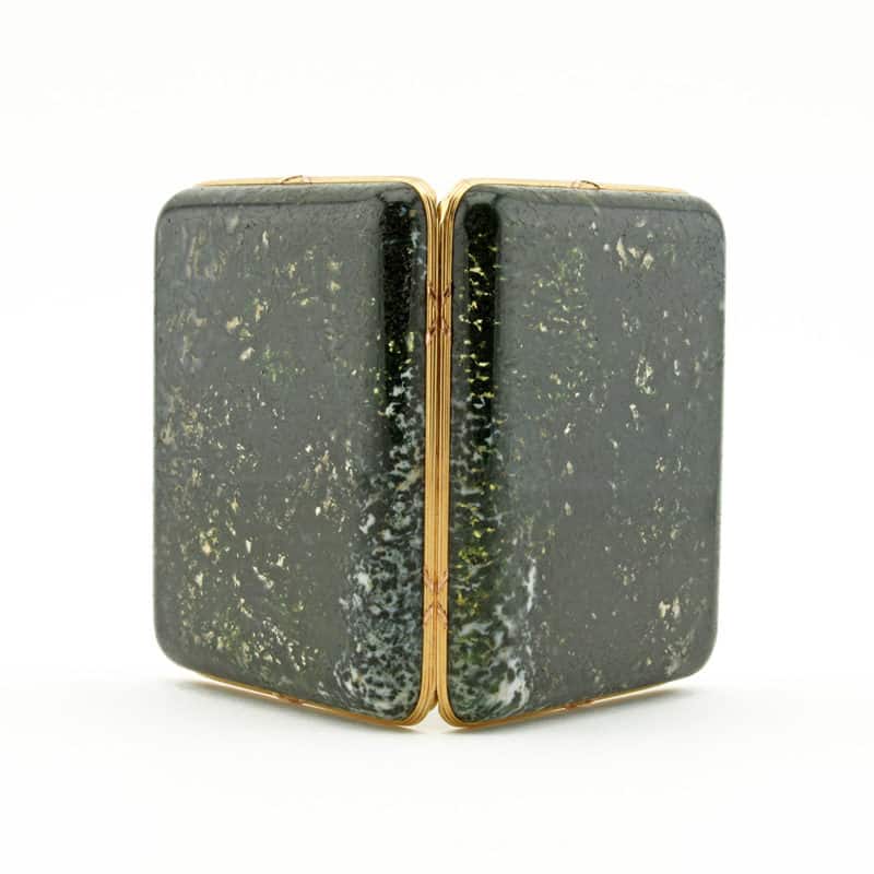 C.K.G. Billings: A Fabergé two color gold-mounted moss agate presentation cigarette case - Image 7