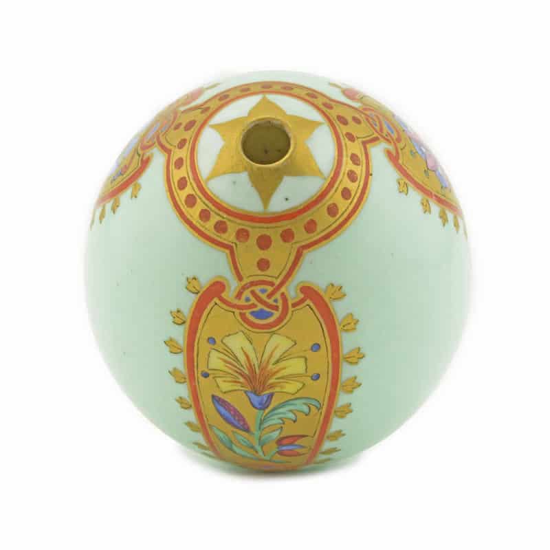 A Russian porcelain Easter egg after a design by Sergei Romanov, Imperial Porcelain Factory - Image 3