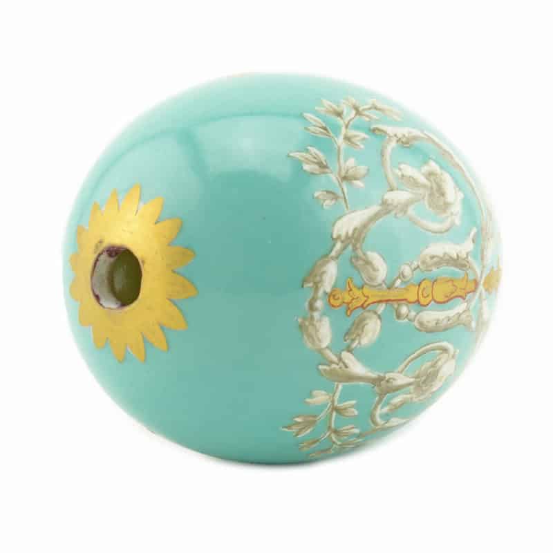 A Russian porcelain Easter, Imperial Porcelain Factory - Image 4