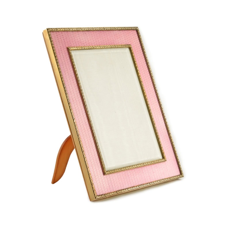A Fabergé gilded silver & translucent enamel photograph frame - Image 2