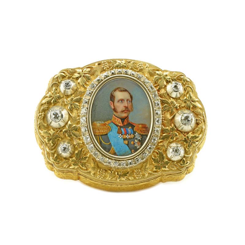 A Diamond-Set Gold Imperial Presentation Snuffbox with Portrait of Emperor Alexander II - Image 9